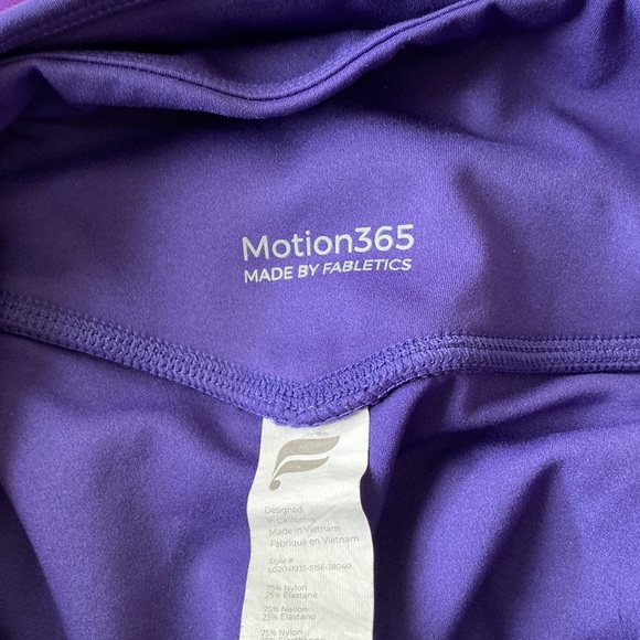 Fabletics Motion 365, Size M, Purple - Picture 3 of 4